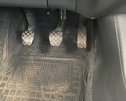 Серый Шкода Фабия, объемом двигателя 1.2 л и пробегом 142 тыс. км за 3900 $, фото 16 на Automoto.ua