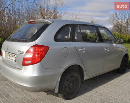 Сірий Шкода Фабія, об'ємом двигуна 1.39 л та пробігом 246 тис. км за 4300 $, фото 1 на Automoto.ua