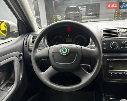 Шкода Фабия 2009 в Черновцах на Automoto.ua Серый Шкода Фабия, объемом двигателя 1.2 л и пробегом 113 тыс. км за 5800 $, фото 13 на Automoto.ua