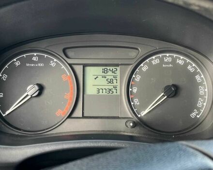 Сірий Шкода Фабія, об'ємом двигуна 1.2 л та пробігом 377 тис. км за 2640 $, фото 6 на Automoto.ua