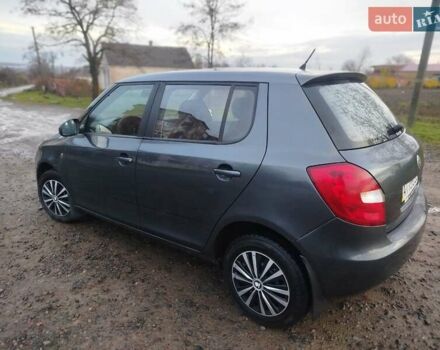 Серый Шкода Фабия, объемом двигателя 1.2 л и пробегом 143 тыс. км за 4500 $, фото 4 на Automoto.ua