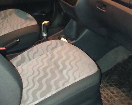 Серый Шкода Фабия, объемом двигателя 1.39 л и пробегом 67 тыс. км за 5500 $, фото 5 на Automoto.ua