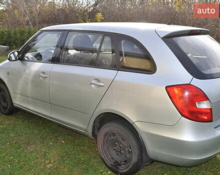 Сірий Шкода Фабія, об'ємом двигуна 1.39 л та пробігом 246 тис. км за 4300 $, фото 3 на Automoto.ua