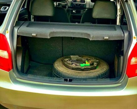 Серый Шкода Фабия, объемом двигателя 1.4 л и пробегом 286 тыс. км за 4400 $, фото 5 на Automoto.ua