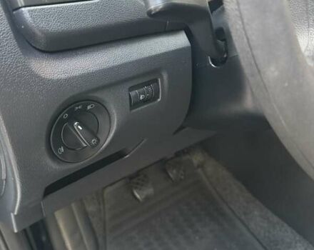 Серый Шкода Фабия, объемом двигателя 1.39 л и пробегом 172 тыс. км за 4999 $, фото 25 на Automoto.ua