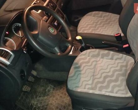 Серый Шкода Фабия, объемом двигателя 1.39 л и пробегом 67 тыс. км за 5500 $, фото 7 на Automoto.ua