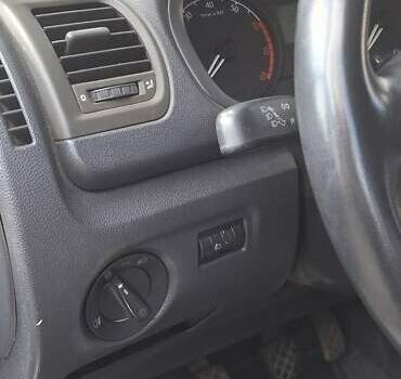 Серый Шкода Фабия, объемом двигателя 1.2 л и пробегом 222 тыс. км за 4500 $, фото 6 на Automoto.ua