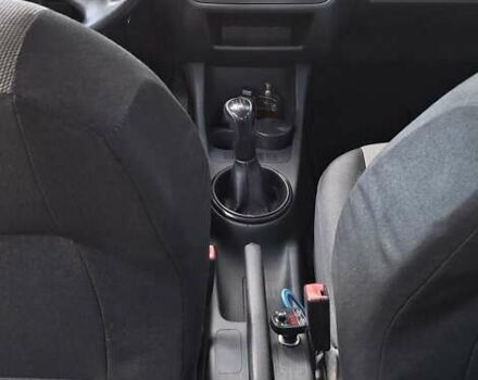 Серый Шкода Фабия, объемом двигателя 1.2 л и пробегом 222 тыс. км за 4500 $, фото 12 на Automoto.ua