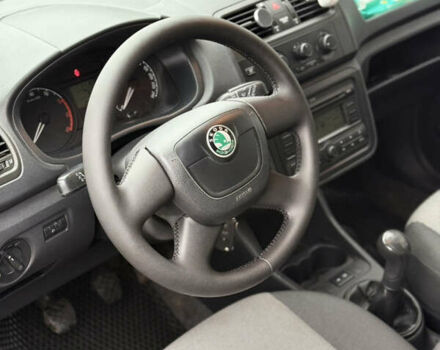 Серый Шкода Фабия, объемом двигателя 1.39 л и пробегом 242 тыс. км за 4850 $, фото 6 на Automoto.ua