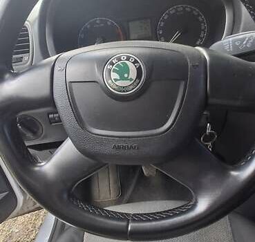 Серый Шкода Фабия, объемом двигателя 1.2 л и пробегом 222 тыс. км за 4500 $, фото 5 на Automoto.ua