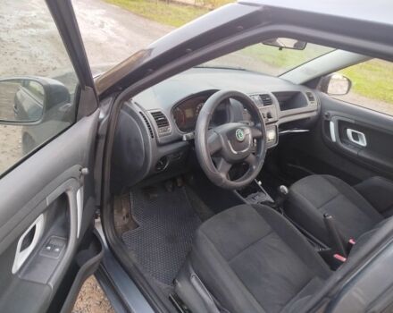 Серый Шкода Фабия, объемом двигателя 1.2 л и пробегом 143 тыс. км за 4500 $, фото 14 на Automoto.ua