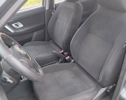 Серый Шкода Фабия, объемом двигателя 1.2 л и пробегом 143 тыс. км за 4500 $, фото 29 на Automoto.ua