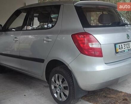 Серый Шкода Фабия, объемом двигателя 1.39 л и пробегом 67 тыс. км за 5500 $, фото 1 на Automoto.ua