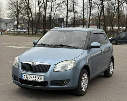 Серый Шкода Фабия, объемом двигателя 1.39 л и пробегом 219 тыс. км за 4400 $, фото 1 на Automoto.ua