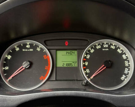 Серый Шкода Фабия, объемом двигателя 1.39 л и пробегом 219 тыс. км за 4400 $, фото 12 на Automoto.ua