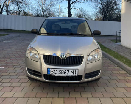 Серый Шкода Фабия, объемом двигателя 1.2 л и пробегом 142 тыс. км за 3900 $, фото 1 на Automoto.ua