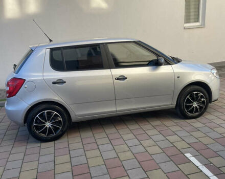 Серый Шкода Фабия, объемом двигателя 1.2 л и пробегом 142 тыс. км за 3900 $, фото 3 на Automoto.ua