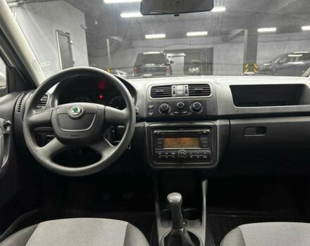 Шкода Фабия 2009 в Черновцах на Automoto.ua Серый Шкода Фабия, объемом двигателя 1.2 л и пробегом 113 тыс. км за 5800 $, фото 12 на Automoto.ua
