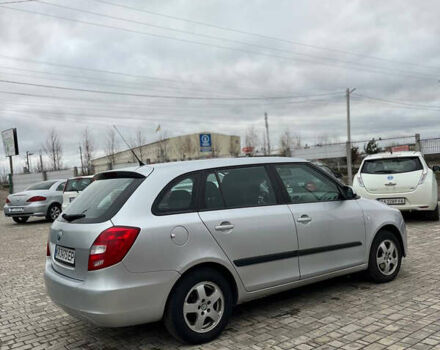 Сірий Шкода Фабія, об'ємом двигуна 1.39 л та пробігом 187 тис. км за 4100 $, фото 4 на Automoto.ua