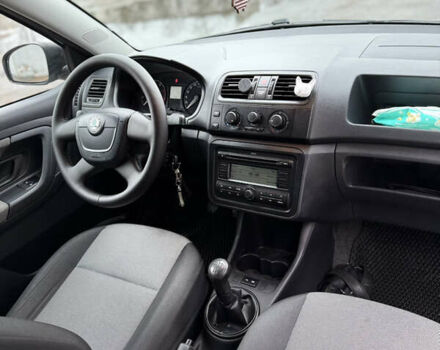 Серый Шкода Фабия, объемом двигателя 1.39 л и пробегом 242 тыс. км за 4850 $, фото 7 на Automoto.ua