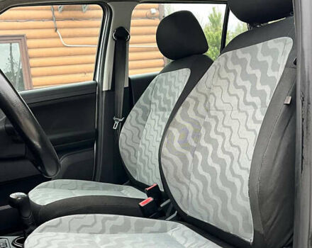 Сірий Шкода Фабія, об'ємом двигуна 1.39 л та пробігом 187 тис. км за 4100 $, фото 8 на Automoto.ua