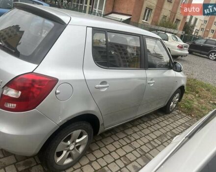 Сірий Шкода Фабія, об'ємом двигуна 1.39 л та пробігом 380 тис. км за 3300 $, фото 1 на Automoto.ua