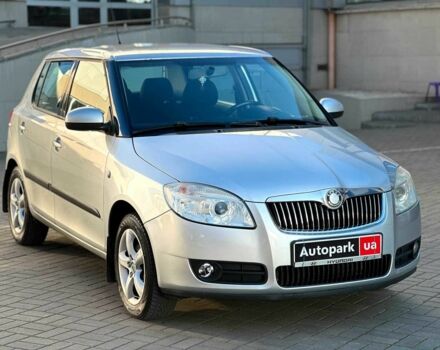 Серый Шкода Фабия, объемом двигателя 1.4 л и пробегом 225 тыс. км за 5400 $, фото 2 на Automoto.ua
