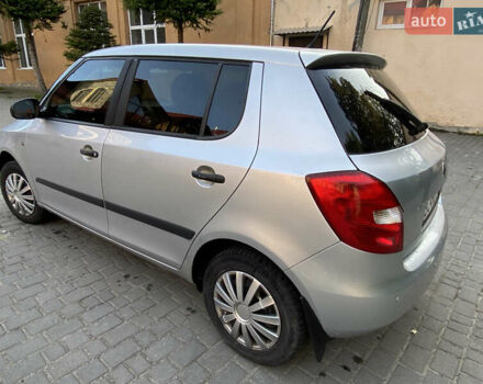 Шкода Фабия 2010 в Самборе на Automoto.ua Серый Шкода Фабия, объемом двигателя 1.39 л и пробегом 290 тыс. км за 4800 $, фото 13 на Automoto.ua