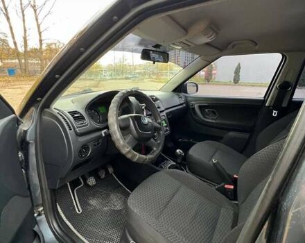 Сірий Шкода Фабія, об'ємом двигуна 1.2 л та пробігом 184 тис. км за 4999 $, фото 30 на Automoto.ua