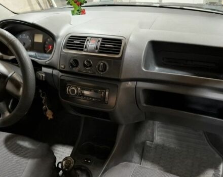 Сірий Шкода Фабія, об'ємом двигуна 1.2 л та пробігом 200 тис. км за 4500 $, фото 5 на Automoto.ua
