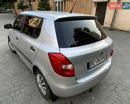 Шкода Фабия 2010 в Самборе на Automoto.ua Серый Шкода Фабия, объемом двигателя 1.39 л и пробегом 290 тыс. км за 4800 $, фото 17 на Automoto.ua