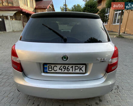 Шкода Фабия 2010 в Самборе на Automoto.ua Серый Шкода Фабия, объемом двигателя 1.39 л и пробегом 290 тыс. км за 4800 $, фото 3 на Automoto.ua