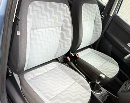 Серый Шкода Фабия, объемом двигателя 1.2 л и пробегом 152 тыс. км за 4500 $, фото 21 на Automoto.ua