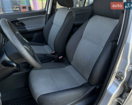 Шкода Фабия 2010 в Киеве на Automoto.ua Серый Шкода Фабия, объемом двигателя 1.2 л и пробегом 146 тыс. км за 4250 $, фото 6 на Automoto.ua