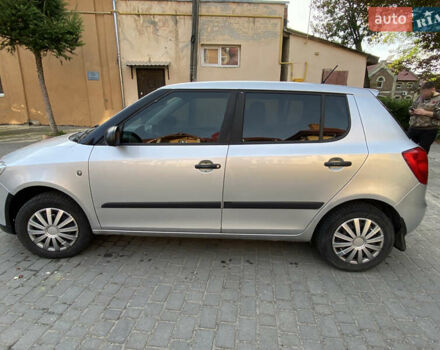 Шкода Фабия 2010 в Самборе на Automoto.ua Серый Шкода Фабия, объемом двигателя 1.39 л и пробегом 290 тыс. км за 4800 $, фото 12 на Automoto.ua