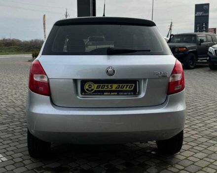 Серый Шкода Фабия, объемом двигателя 1.6 л и пробегом 283 тыс. км за 5800 $, фото 5 на Automoto.ua