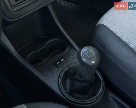 Сірий Шкода Фабія, об'ємом двигуна 1.2 л та пробігом 146 тис. км за 3990 $, фото 18 на Automoto.ua