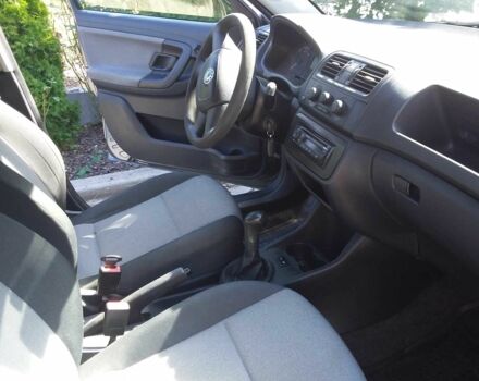 Шкода Фабия 2010 в Пятихатках на Automoto.ua Серый Шкода Фабия, объемом двигателя 1.4 л и пробегом 236 тыс. км за 5250 $, фото 7 на Automoto.ua