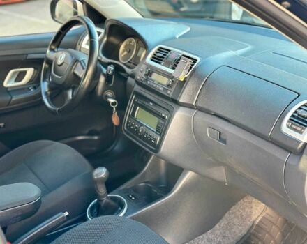 Серый Шкода Фабия, объемом двигателя 1.4 л и пробегом 225 тыс. км за 5400 $, фото 16 на Automoto.ua