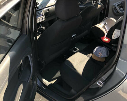 Шкода Фабия 2010 в Полтаве на Automoto.ua Серый Шкода Фабия, объемом двигателя 1.2 л и пробегом 230 тыс. км за 4799 $, фото 5 на Automoto.ua