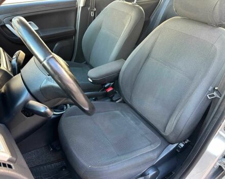 Серый Шкода Фабия, объемом двигателя 1.4 л и пробегом 225 тыс. км за 5400 $, фото 19 на Automoto.ua