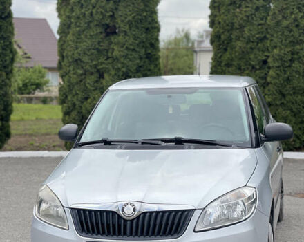 Шкода Фабия 2010 в Дубно на Automoto.ua Серый Шкода Фабия, объемом двигателя 1.2 л и пробегом 295 тыс. км за 4799 $, фото 2 на Automoto.ua