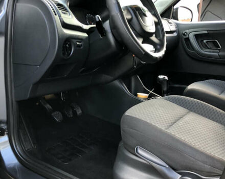 Шкода Фабия 2010 в Полтаве на Automoto.ua Серый Шкода Фабия, объемом двигателя 1.2 л и пробегом 230 тыс. км за 4799 $, фото 18 на Automoto.ua