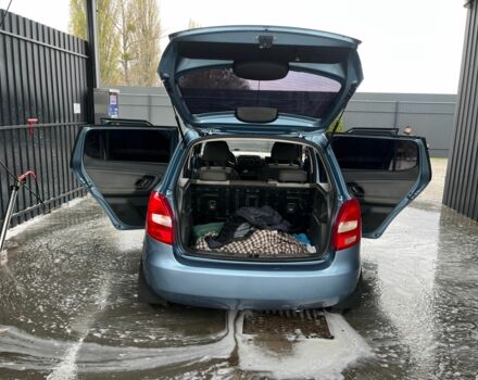 Серый Шкода Фабия, объемом двигателя 1.2 л и пробегом 204 тыс. км за 4100 $, фото 5 на Automoto.ua