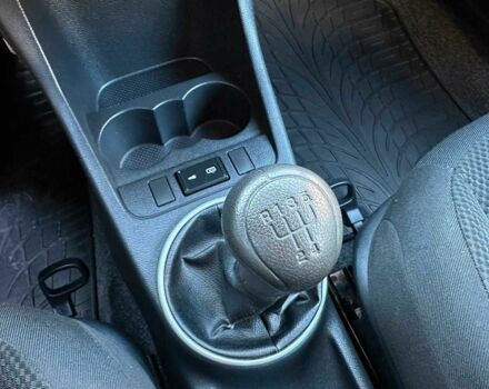 Серый Шкода Фабия, объемом двигателя 1.4 л и пробегом 225 тыс. км за 5400 $, фото 21 на Automoto.ua