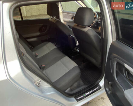 Шкода Фабия 2010 в Самборе на Automoto.ua Серый Шкода Фабия, объемом двигателя 1.39 л и пробегом 290 тыс. км за 4800 $, фото 19 на Automoto.ua