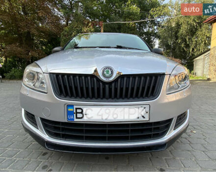 Шкода Фабия 2010 в Самборе на Automoto.ua Серый Шкода Фабия, объемом двигателя 1.39 л и пробегом 290 тыс. км за 4800 $, фото 9 на Automoto.ua