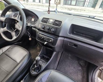 Сірий Шкода Фабія, об'ємом двигуна 1.42 л та пробігом 163 тис. км за 5100 $, фото 11 на Automoto.ua