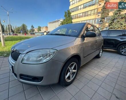 Серый Шкода Фабия, объемом двигателя 1.2 л и пробегом 406 тыс. км за 3500 $, фото 6 на Automoto.ua