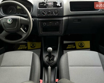 Сірий Шкода Фабія, об'ємом двигуна 1.6 л та пробігом 283 тис. км за 5800 $, фото 9 на Automoto.ua